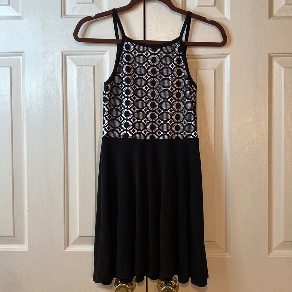 Sally Miller Black and White Tween Dress Size 12 in Like New Condition